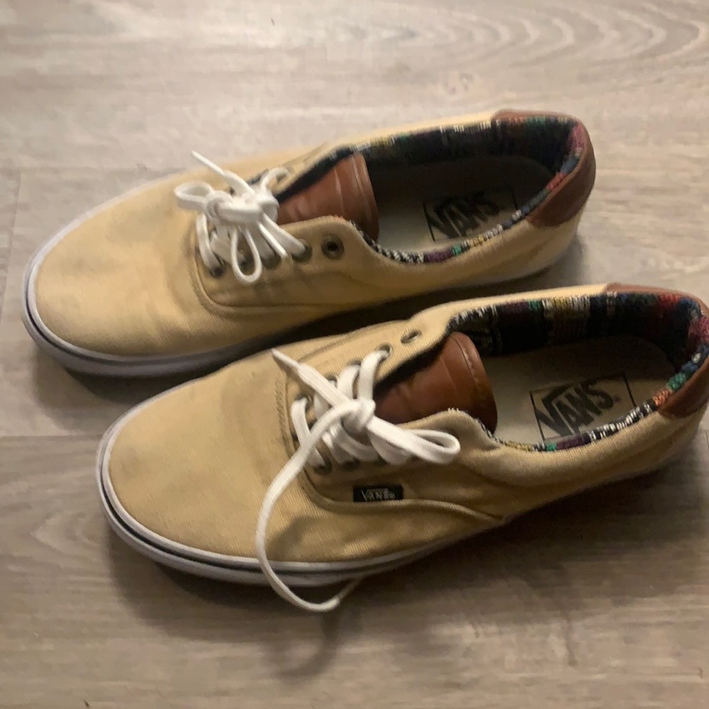 Comfortable aztec print vans mew condition worn a few times